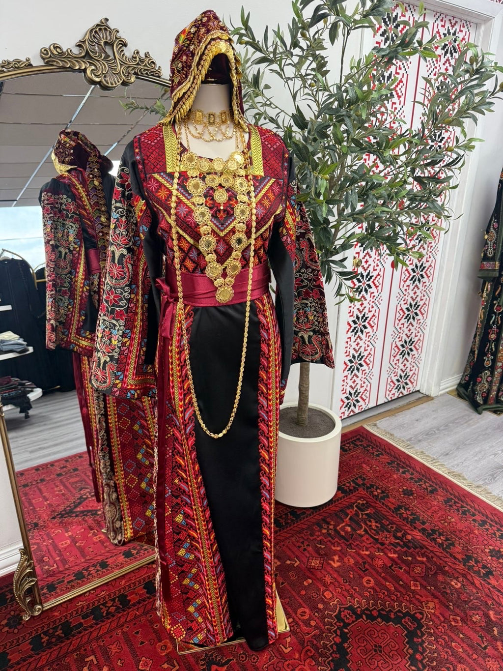Black embroidered heavy thobe
