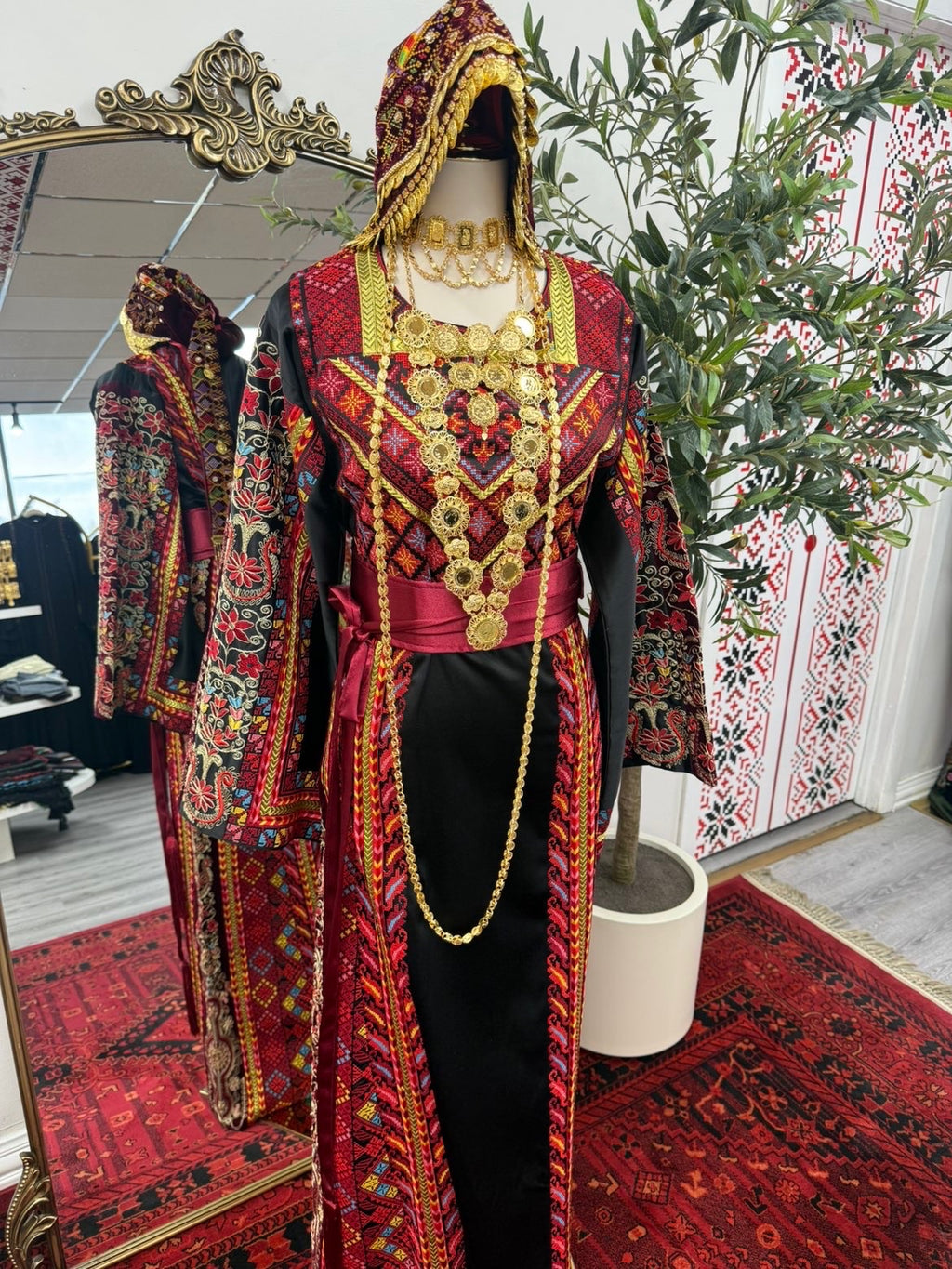 Black embroidered heavy thobe
