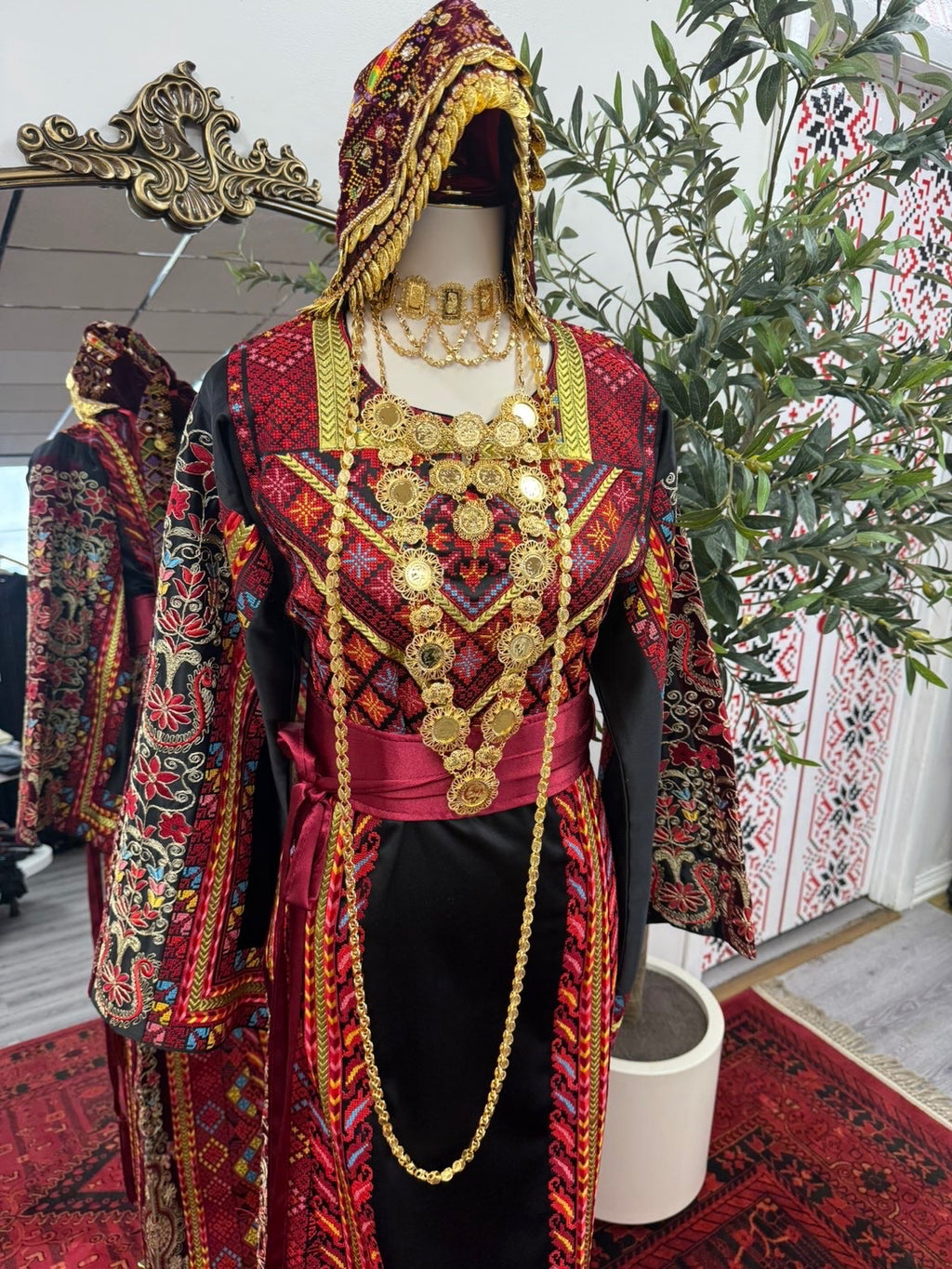 Black embroidered heavy thobe